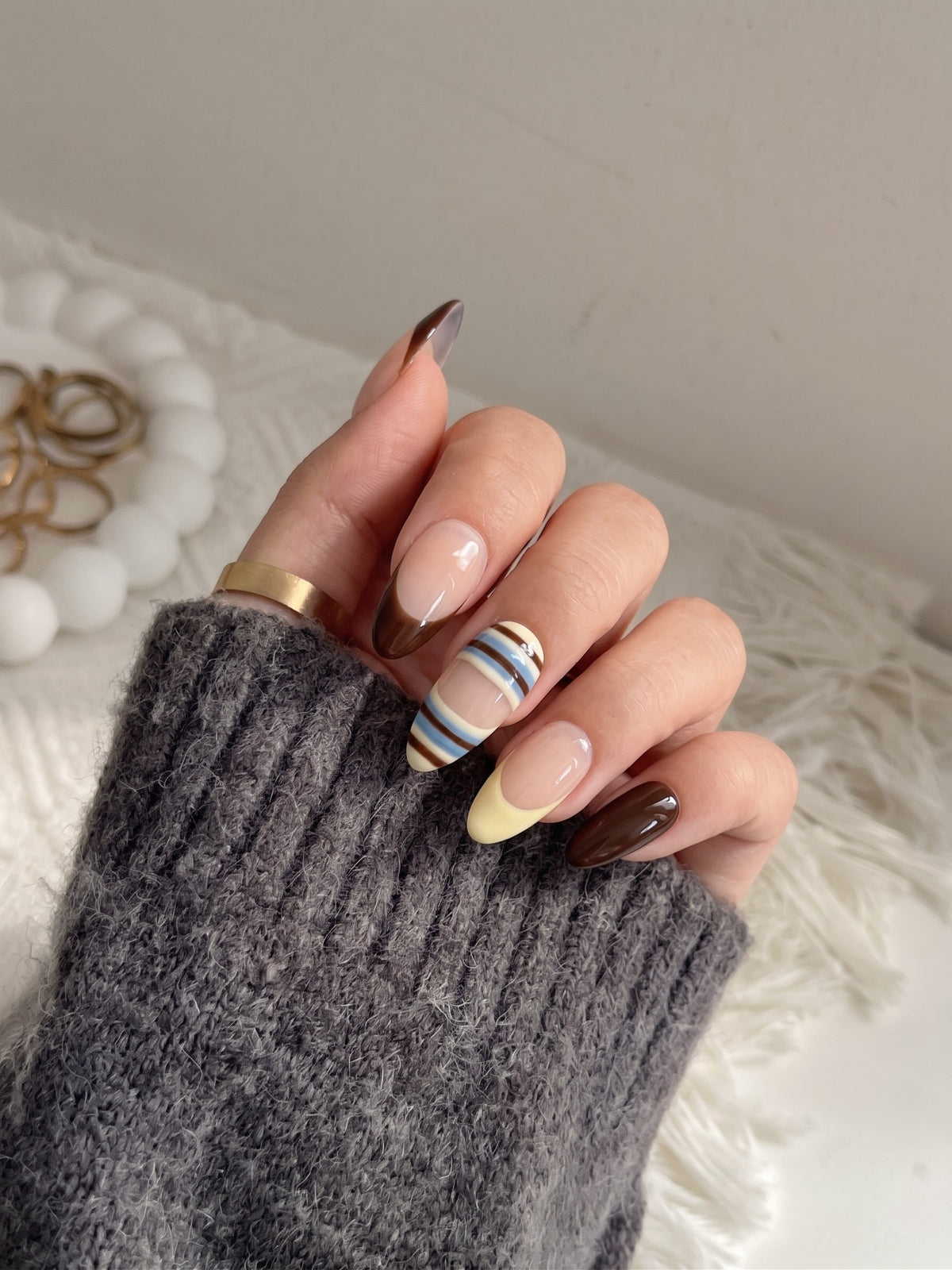 Mocha Stripe French Press-On Nails